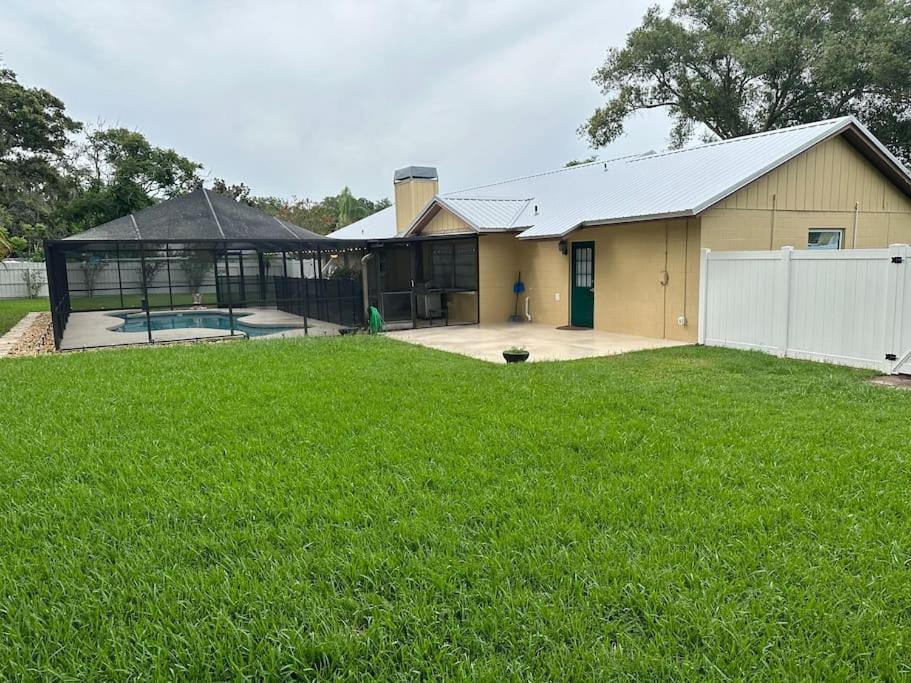 Lake Valrico'S Camelot Court With Heated Pool & Access To Private Lake 外观 照片